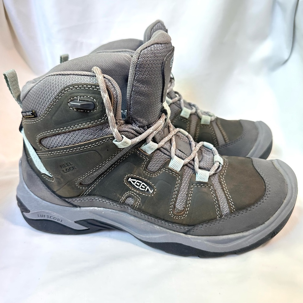 KEEN Circadia Women’s Gray/Blue Waterproof Hiking Boots Size 8